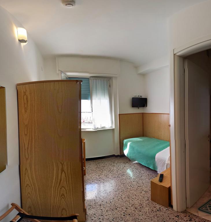 Albergo Anita San Bartolomeo Al Mare Room photo