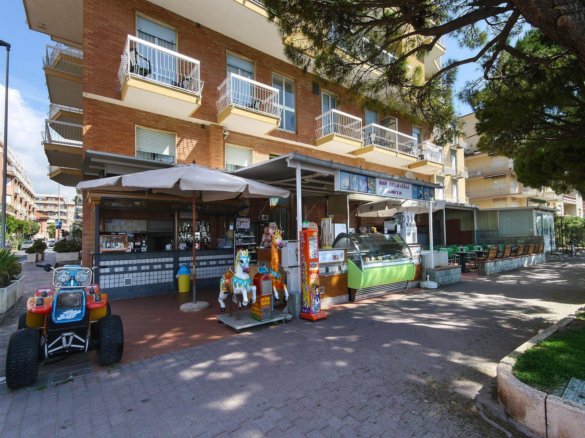 Albergo Anita San Bartolomeo Al Mare Exterior photo