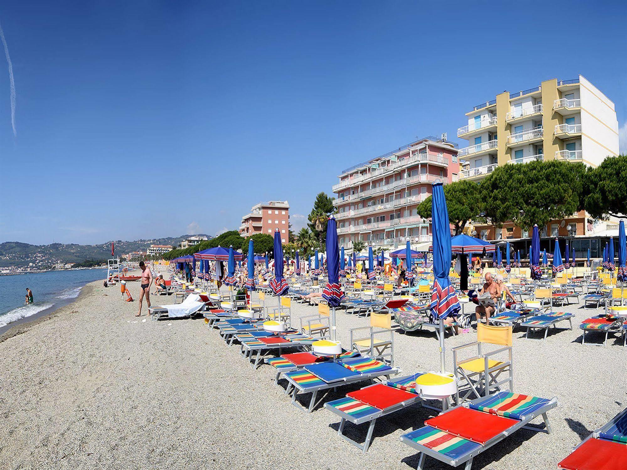 Albergo Anita San Bartolomeo Al Mare Exterior photo